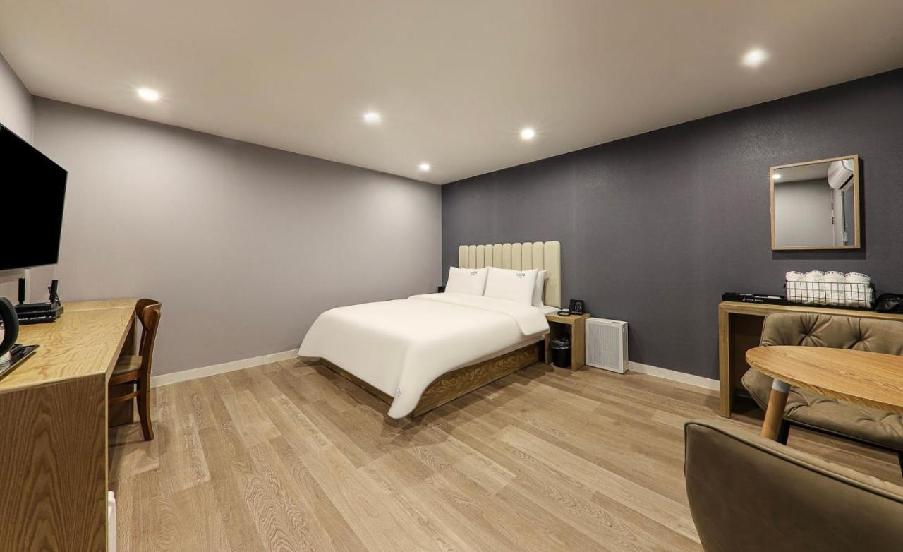 Hotel Laon Thongjong Kültér fotó